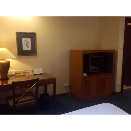Capital O 914 Makati Palace Hotel Makati City Exteriör bild